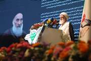 تأکید آیت‌الله سیستانی بر فعالیت دینی متناسب با شرایط جوامع است/شهدا منشأ آثار و برکات ماندگار هستند